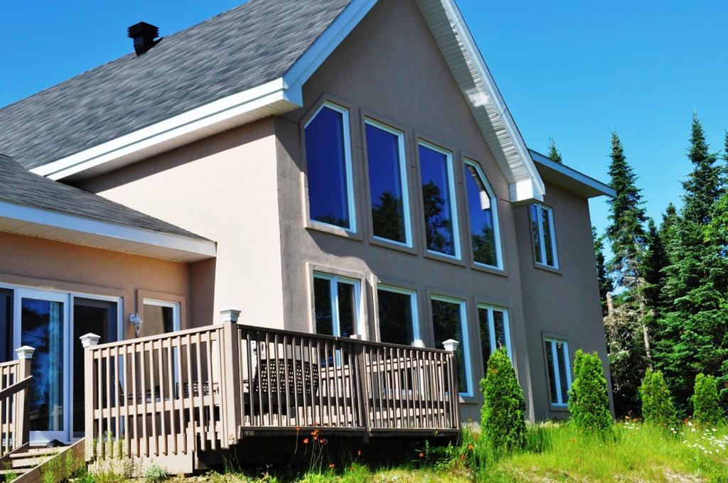Hotel La Taniere De L'Ours Saint-Donat-de-Montcalm Exterior foto