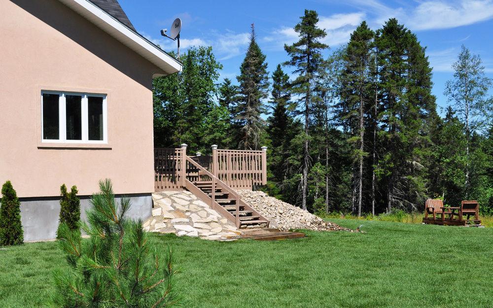 Hotel La Taniere De L'Ours Saint-Donat-de-Montcalm Exterior foto
